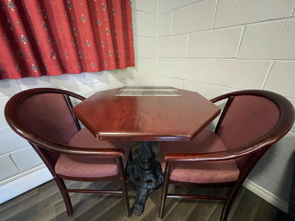 Fauquier Arrow Lake Motel المظهر الخارجي الصورة